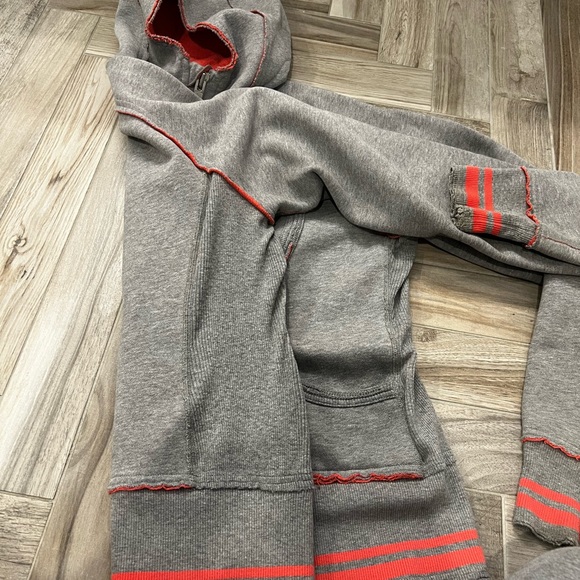 Sz10 Lululemon Grey Scuba - Picture 3 of 9